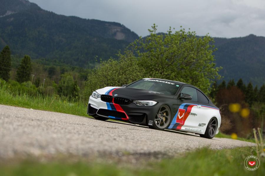  BMW M4 Coupe on Vossen Wheels (LC-108T) 2017 года  (фото 6 из 32)